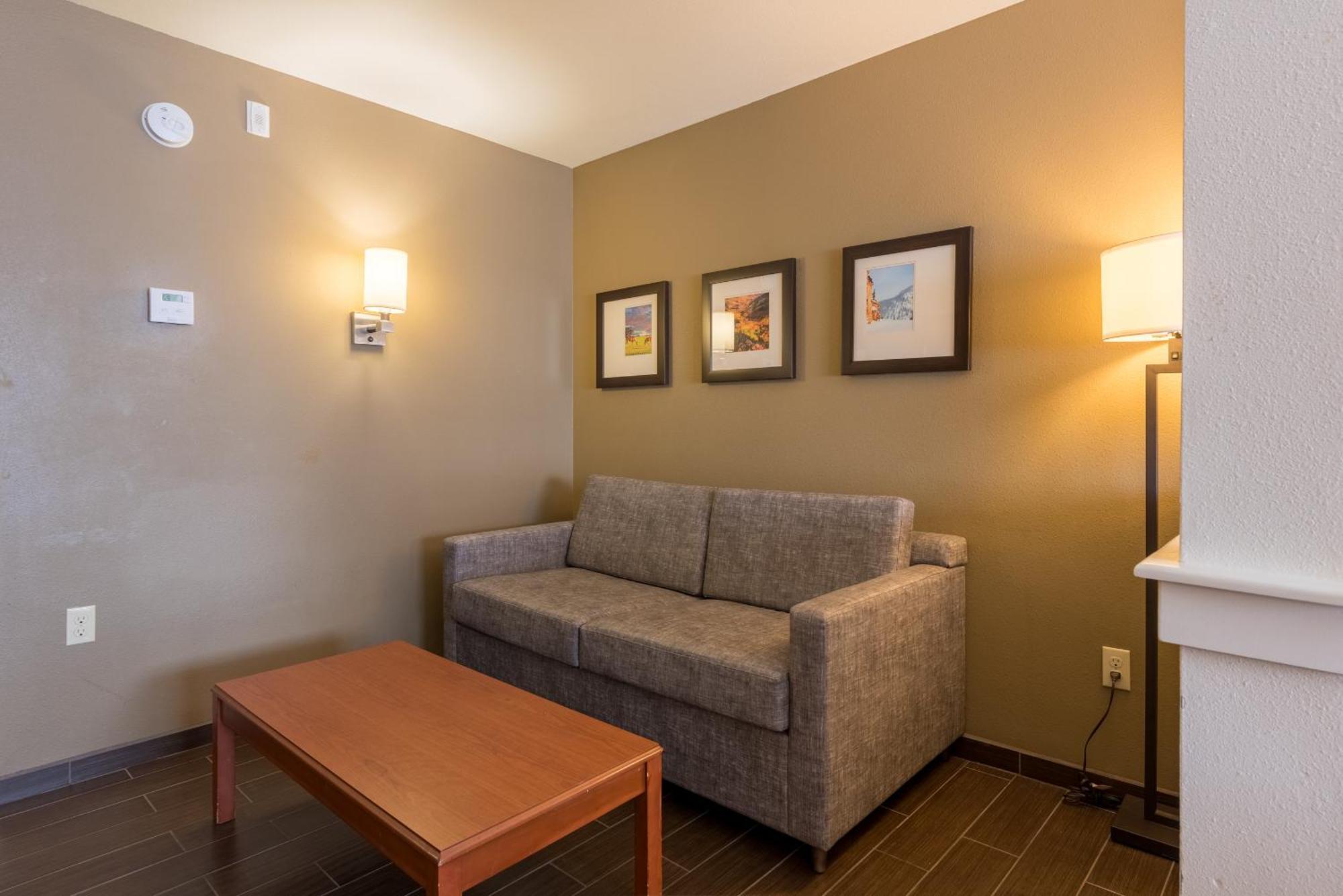 Hotel Comfort & Alamosa
