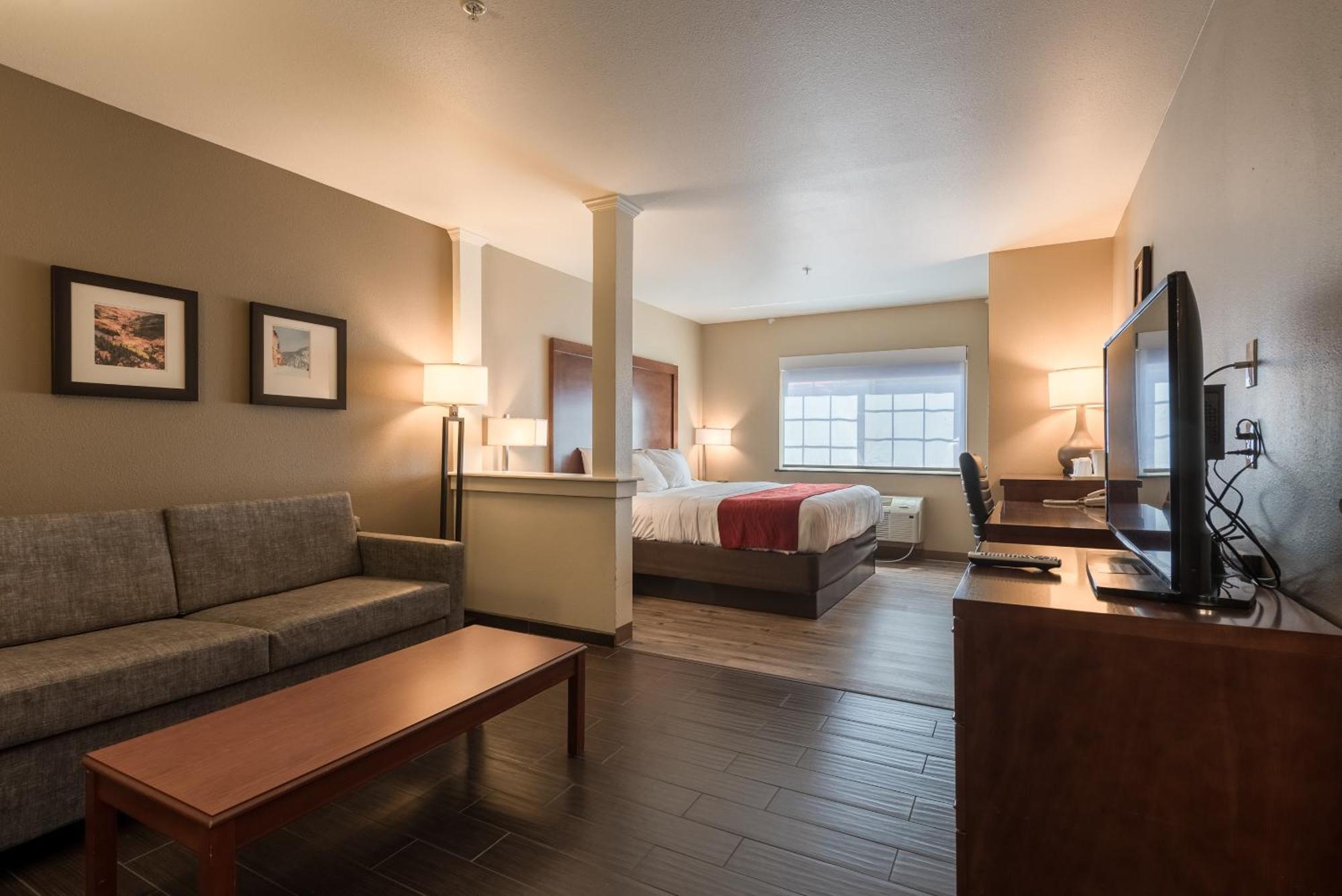 Comfort & Hotel Alamosa